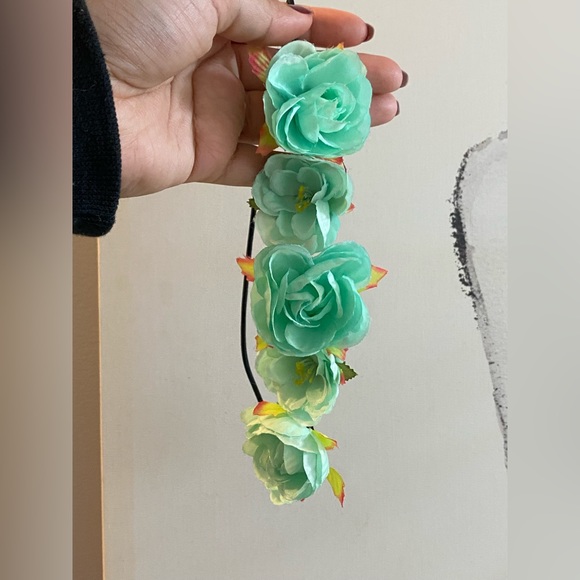 Floral Headbands - Picture 7 of 7